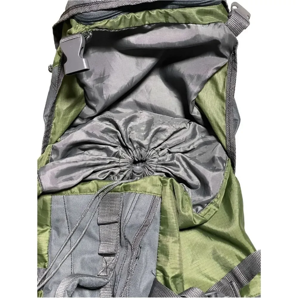 Outdoor Products Arrowhead 8.0 Large Green Nylon Hiking Backpack (Unisex)